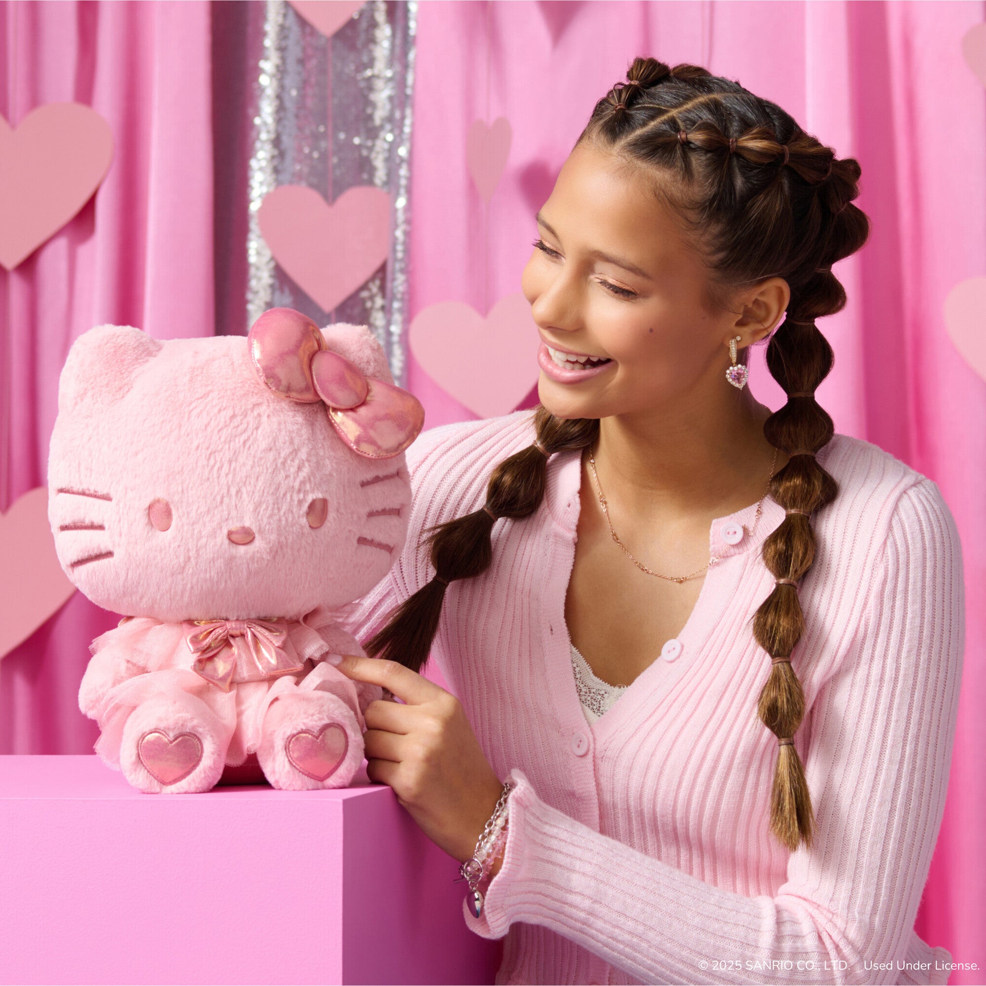 Hello Kitty and Friends Ultra-Premier 12-Inch Hello Kitty Monochrome Plush - Limited Edition - Image 5